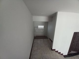For rent 3 bedrooms townhouse in Watthana, Bangkok