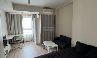 Condo en alquiler de 1 habitaciones en Huai Khwang, Bangkok