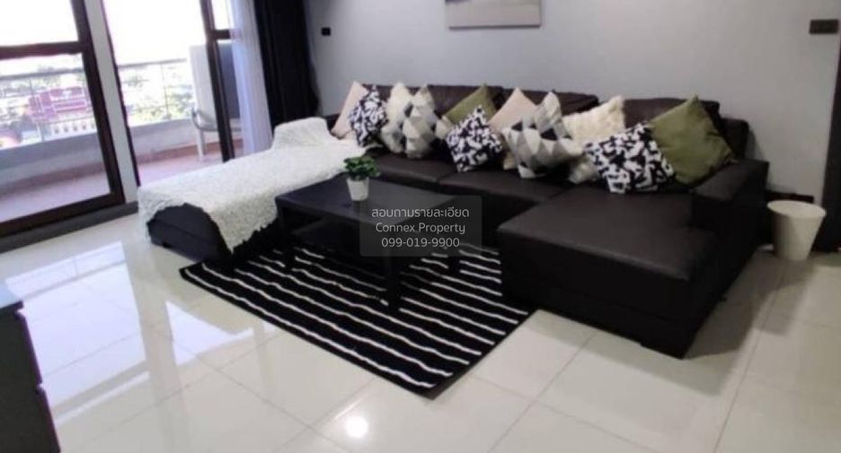 Condo en alquiler de 3 habitaciones en Watthana, Bangkok