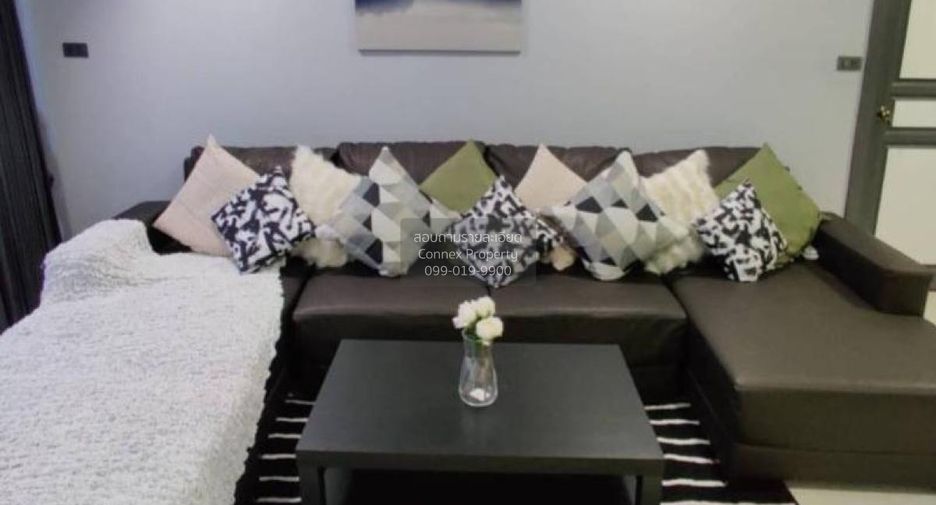 Condo en alquiler de 3 habitaciones en Watthana, Bangkok