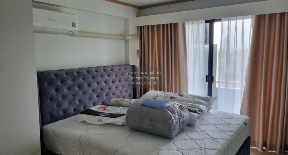 Condo en alquiler de 2 habitaciones en Phra Khanong, Bangkok
