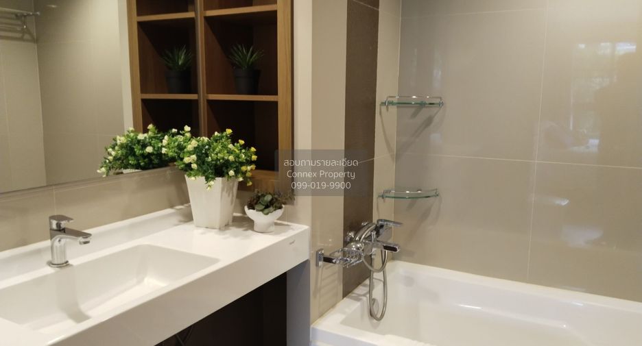 For rent 1 bed condo in Phra Khanong, Bangkok