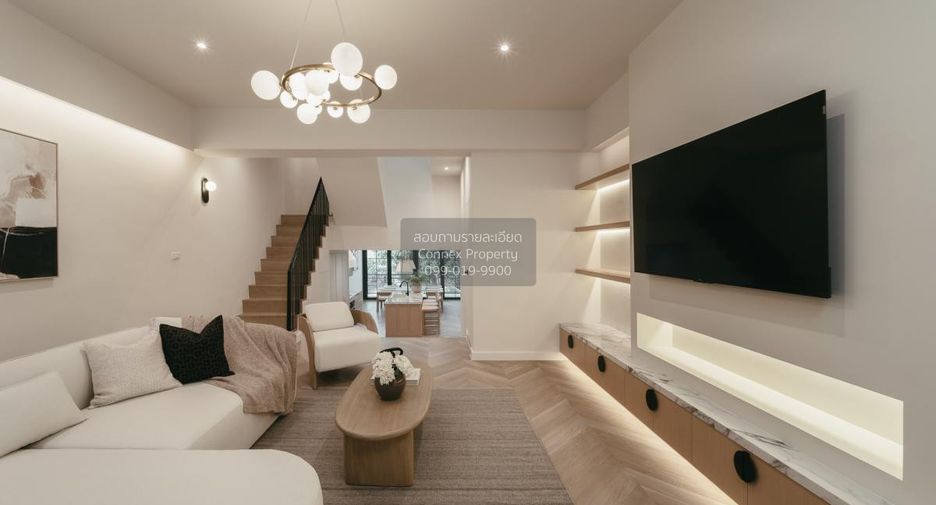 Reihenhaus zur Miete mit 5 Zimmer in Khlong Toei, Bangkok