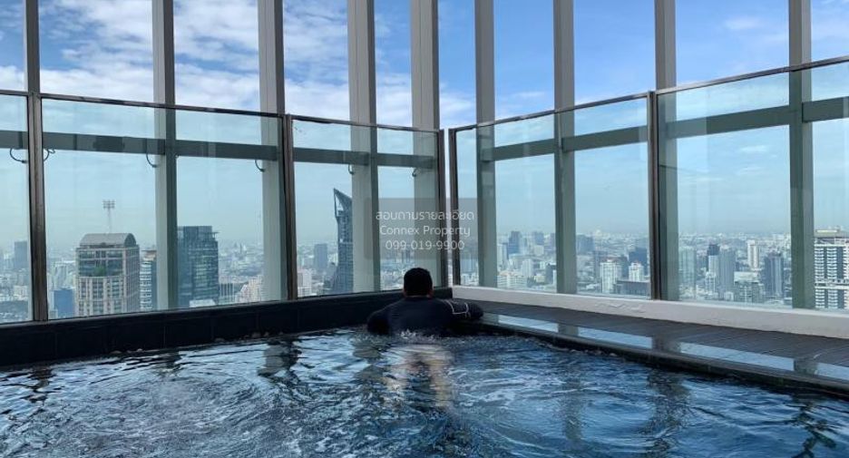 For rent 2 bedrooms condo in Khlong Toei, Bangkok