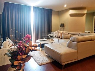 For rent 5 bedrooms condo in Huai Khwang, Bangkok