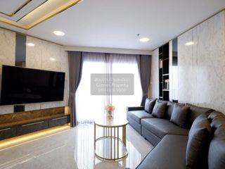 Wohnung zur Miete mit 4 Zimmer in Huai Khwang, Bangkok
