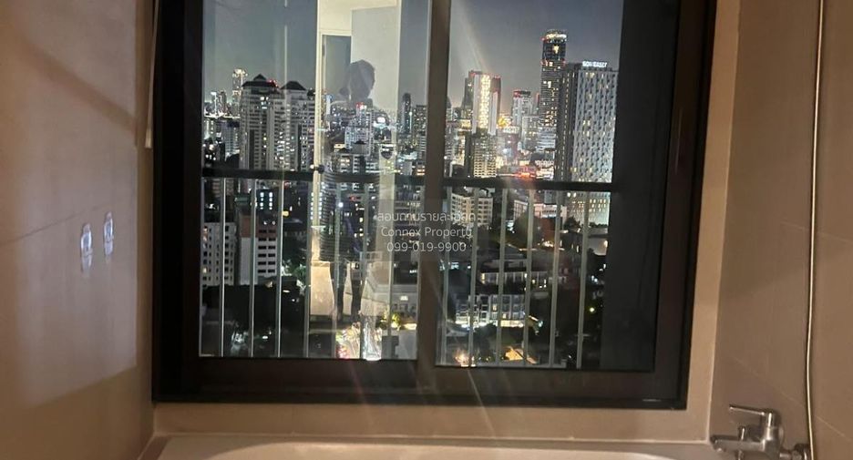 For rent 2 bedrooms condo in Khlong Toei, Bangkok