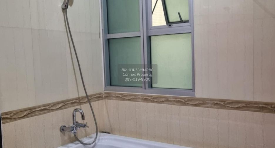 Wohnung zur Miete mit 2 Zimmer in Pathum Wan, Bangkok