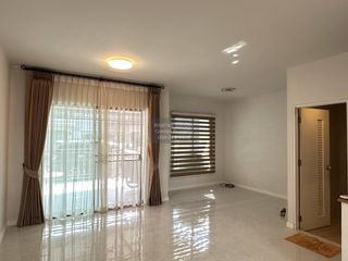 For rent 3 bedrooms townhouse in Bang Bua Thong, Nonthaburi