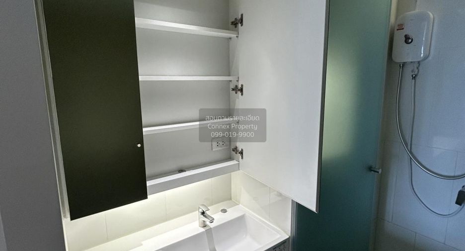 For rent 2 bedrooms condo in Bang Rak, Bangkok