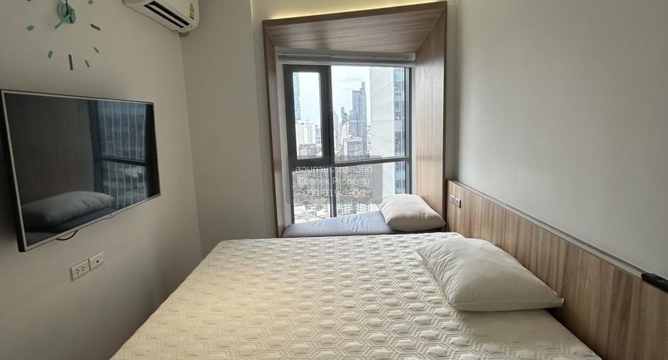 For rent 2 bedrooms condo in Bang Rak, Bangkok