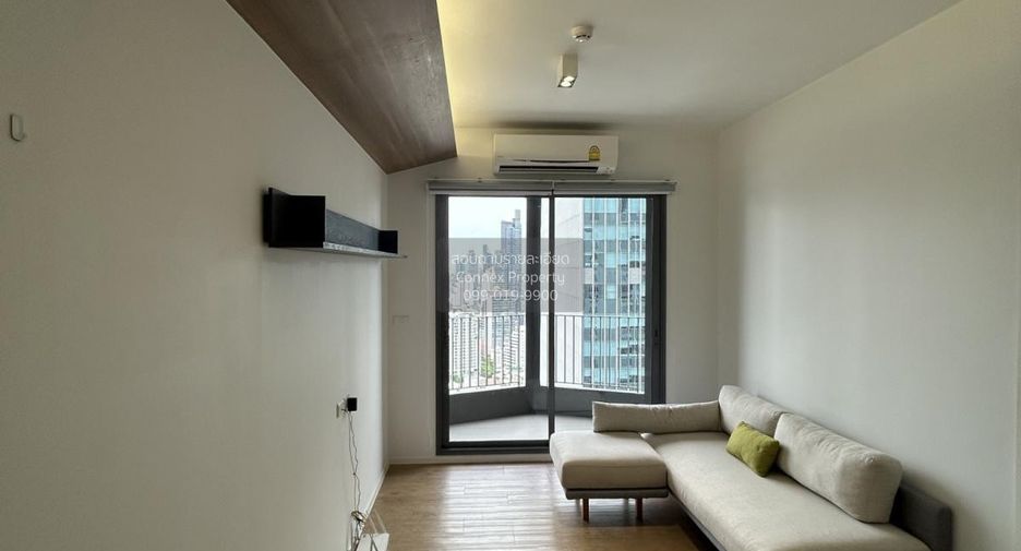 For rent 2 bedrooms condo in Bang Rak, Bangkok