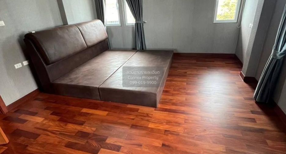 For rent 3 bedrooms house in Lat Krabang, Bangkok