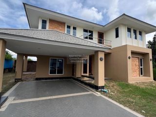 For rent 3 bedrooms house in Lat Krabang, Bangkok