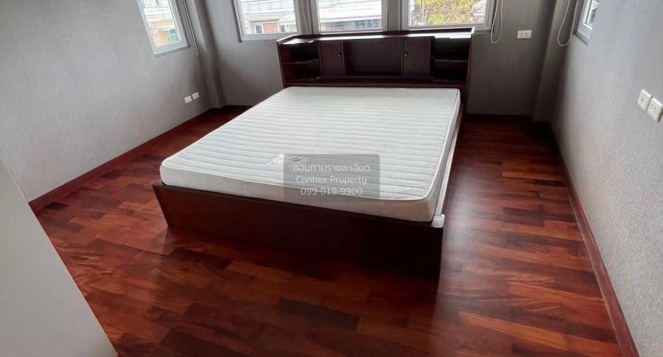 For rent 3 bedrooms house in Lat Krabang, Bangkok