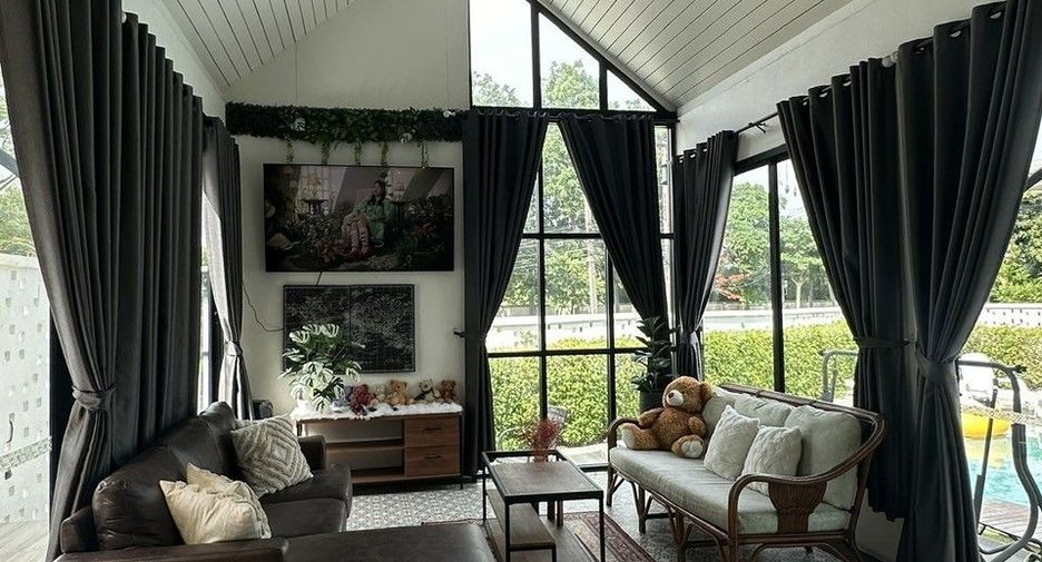 Villa en alquiler de 4 habitaciones en Jomtien, Pattaya