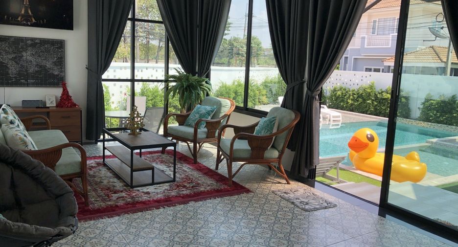 Villa en alquiler de 4 habitaciones en Jomtien, Pattaya