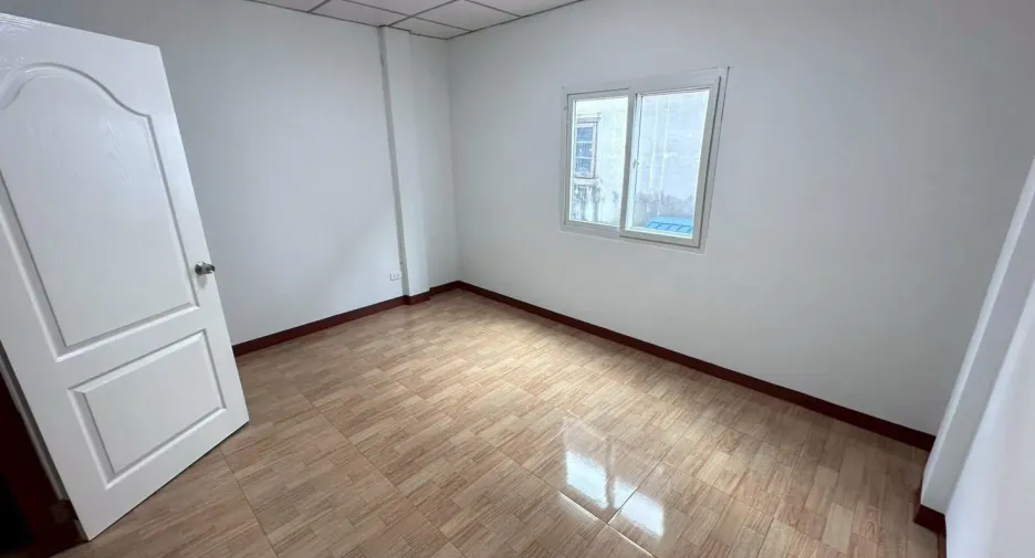出售 4 卧室 独立屋 在 Nong Khaem, 曼谷