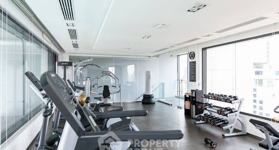 For rent 2 bedrooms condo in Khlong Toei, Bangkok