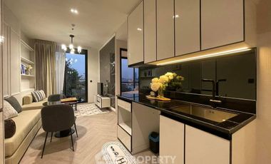 For rent 2 bedrooms condo in Khlong San, Bangkok