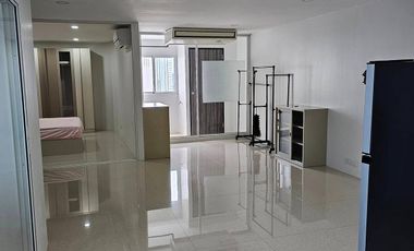 For rent 1 bed condo in Bang Rak, Bangkok