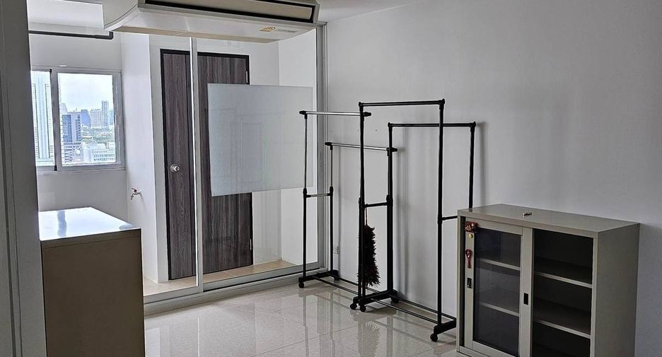 For rent 1 bed condo in Bang Rak, Bangkok