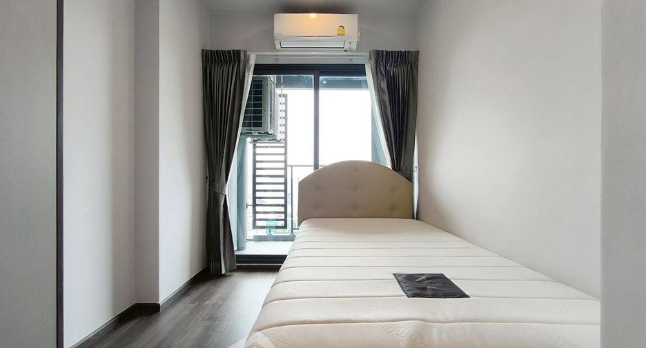 Condo en alquiler de 2 habitaciones en Huai Khwang, Bangkok