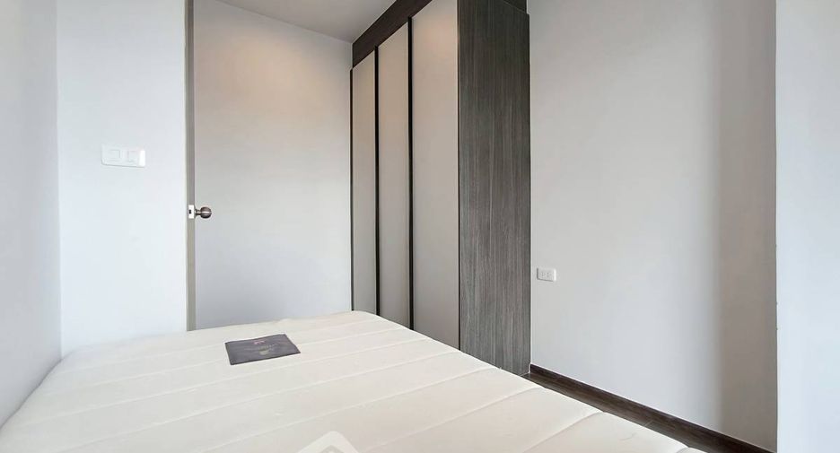 Condo en alquiler de 2 habitaciones en Huai Khwang, Bangkok