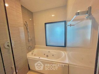 Condo en venta de 1 habitaciones en Si Racha, Chonburi