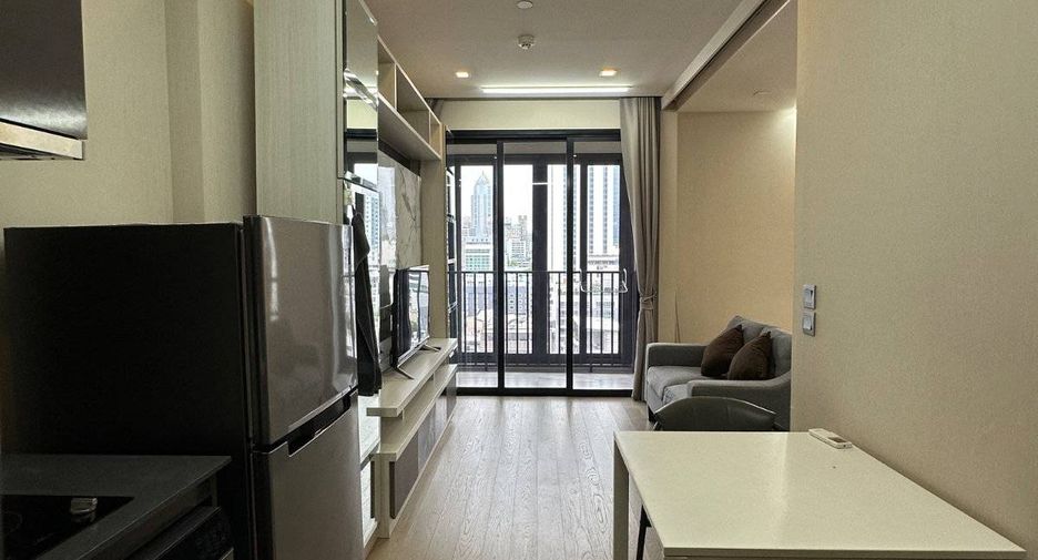 For rent 1 bed condo in Khlong Toei, Bangkok