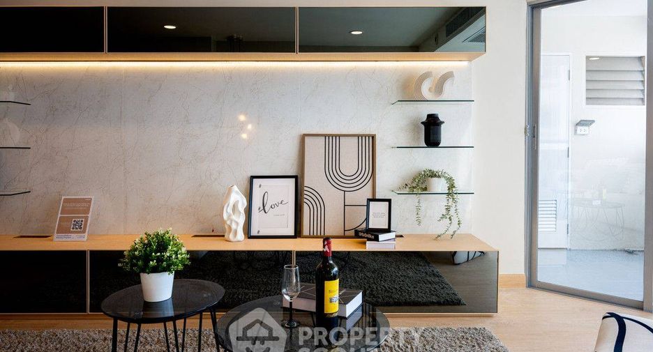 For sale 2 bedrooms condo in Khlong Toei, Bangkok