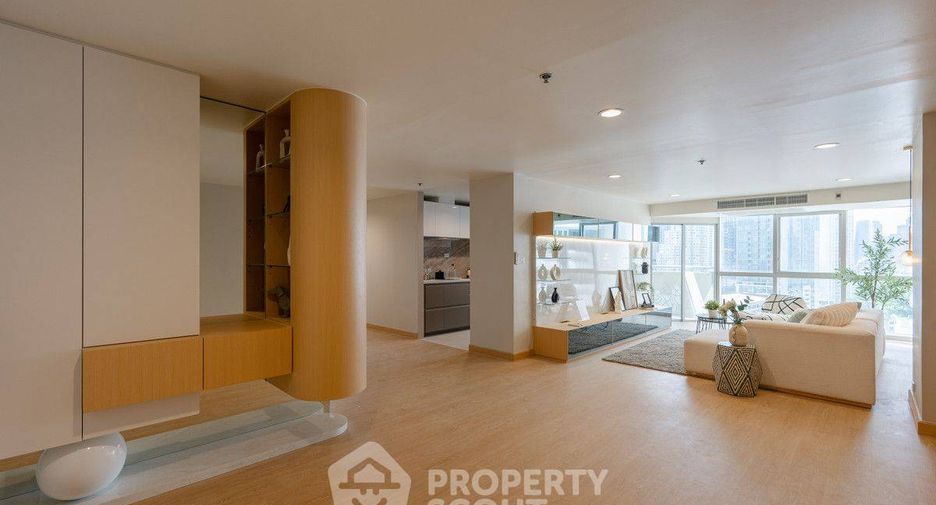 For sale 2 bedrooms condo in Khlong Toei, Bangkok