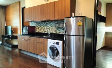 For rent 2 bedrooms condo in Pathum Wan, Bangkok