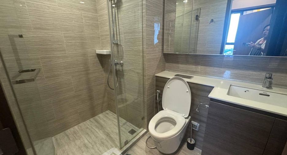 For sale 2 ベッドルーム condo in Bang Na, Bangkok