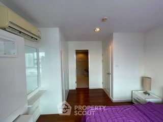 For sale 3 bedrooms condo in Huai Khwang, Bangkok