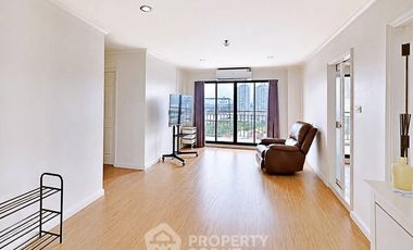 For sale 2 bedrooms condo in Yan Nawa, Bangkok