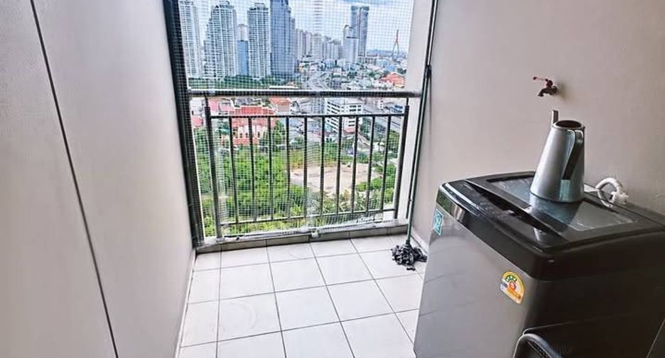 For sale 2 bedrooms condo in Yan Nawa, Bangkok