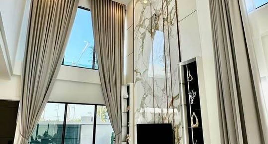 Casa en venta de 5 habitaciones en Mueang Chon Buri, Chonburi