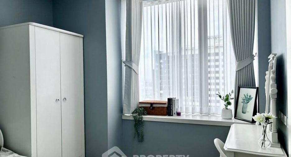 Продажа 2 спальни кондо в Хуаи Кхщанг, Бангкок