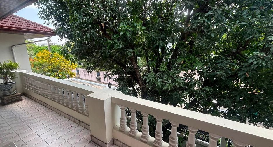 À vendre 4 chambres maison à Watthana, Bangkok