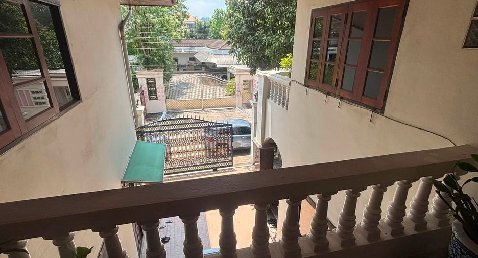 À vendre 4 chambres maison à Watthana, Bangkok