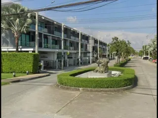 出售 3 卧室 联排别墅 在 Bang Sao Thong, Samut Prakan