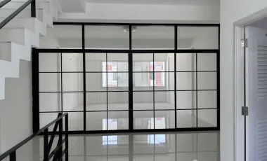 For sale and for rent 3 bedrooms townhouse in Lat Krabang, Bangkok