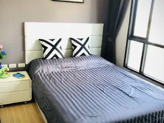For rent studio condo in Khlong San, Bangkok