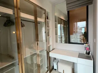 Wohnung zur Miete mit 1 Zimmer in Pathum Wan, Bangkok