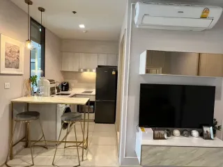 Wohnung zur Miete mit 1 Zimmer in Pathum Wan, Bangkok