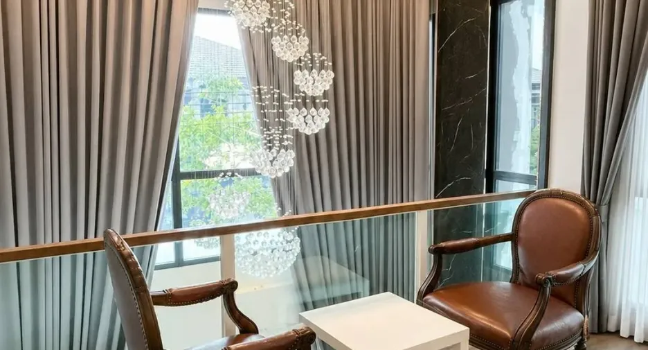 Casa en alquiler de 5 habitaciones en Prawet, Bangkok