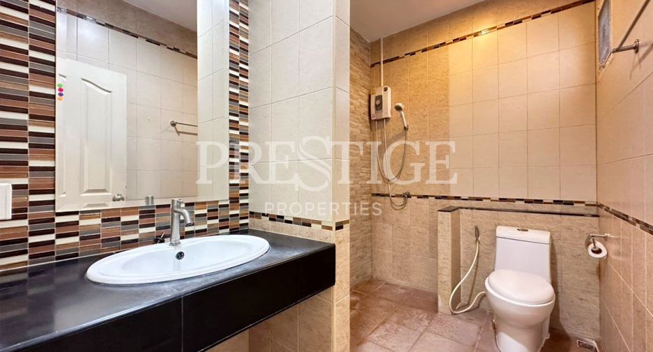 Casa en alquiler de 3 habitaciones en Bang Lamung, Chonburi