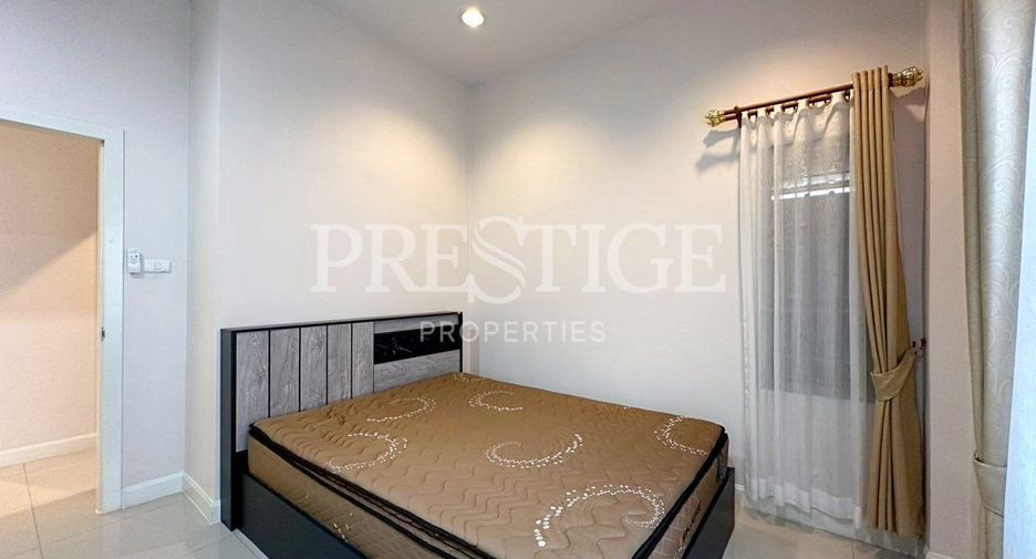 Casa en alquiler de 3 habitaciones en Bang Lamung, Chonburi