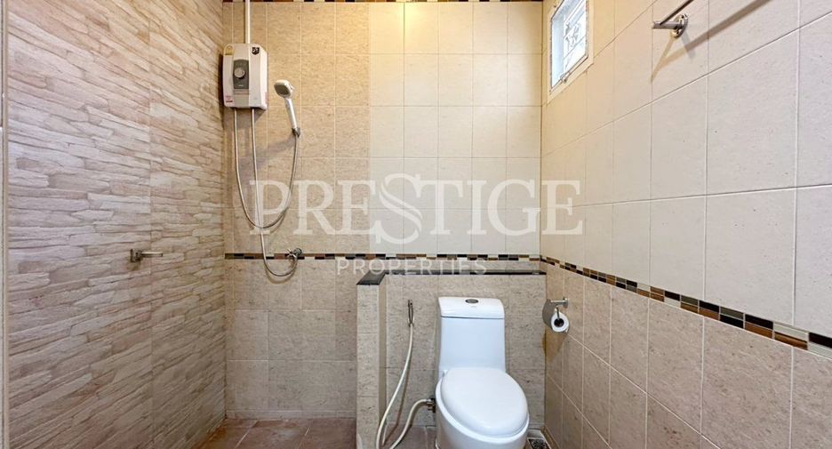 Casa en alquiler de 3 habitaciones en Bang Lamung, Chonburi